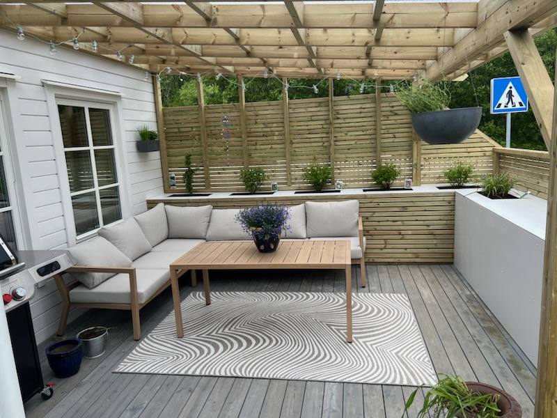 Pergola og terrasse